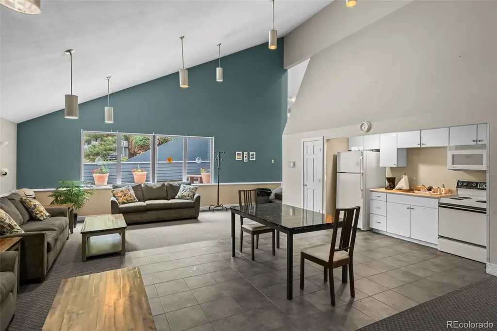 3121 S Tamarac Drive Denver CO 80231