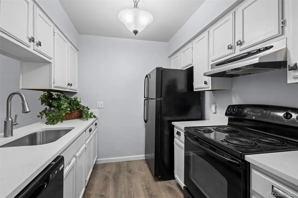 3121 S Tamarac Drive Denver CO 80231
