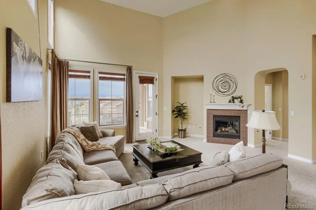 9421 Viaggio Way Highlands Ranch CO 80126