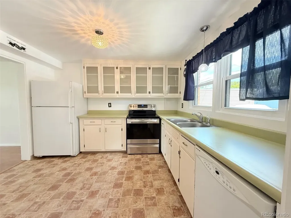 2443 Paseo Road Colorado Springs CO 80907