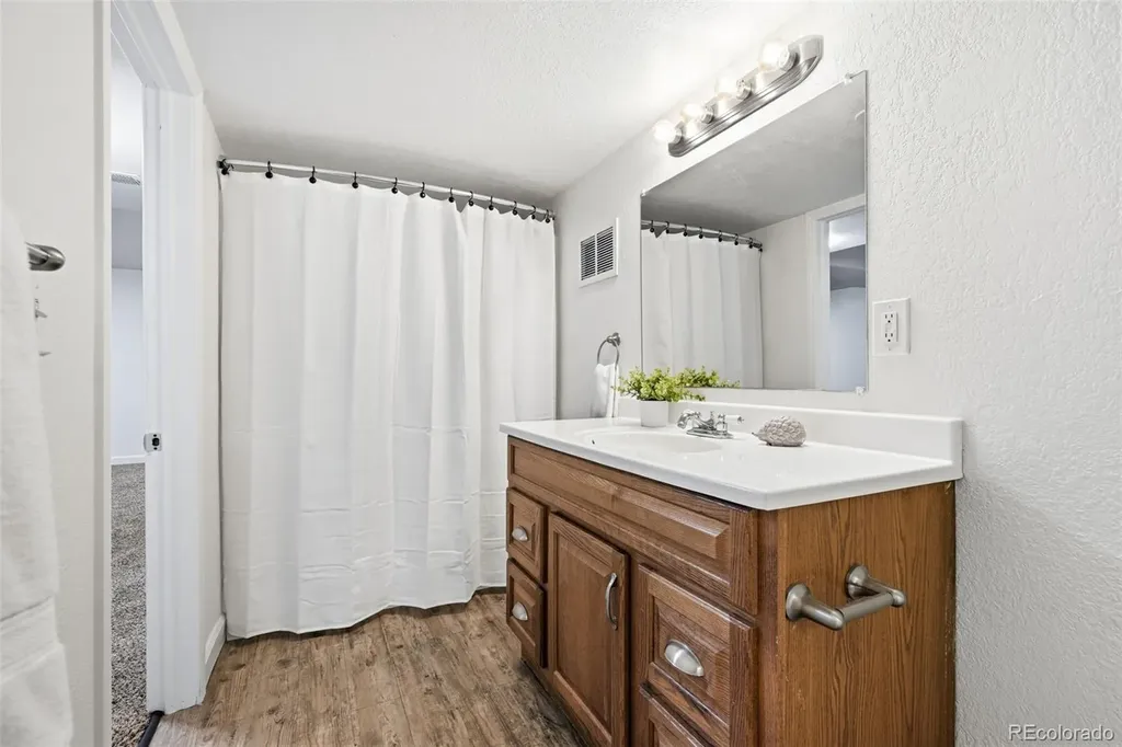 11624 W 62nd Place Arvada CO 80004