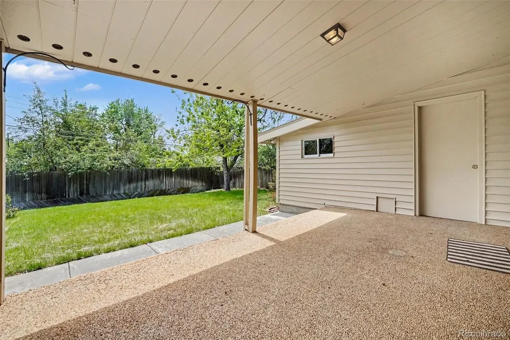 748 W Larigo Avenue Littleton CO 80120