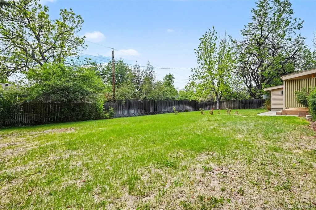 748 W Larigo Avenue Littleton CO 80120