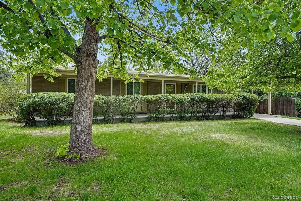748 W Larigo Avenue Littleton CO 80120