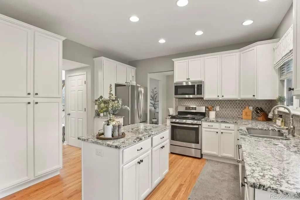 8980 Miners Drive Highlands Ranch CO 80126