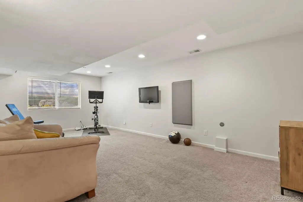 8980 Miners Drive Highlands Ranch CO 80126
