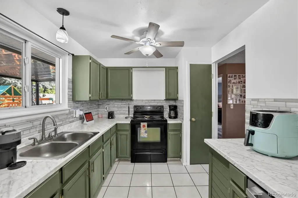 9334 Bellaire Street Thornton CO 80229