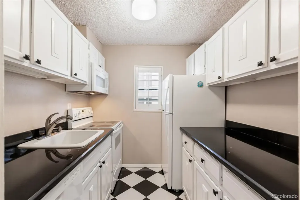 2 Adams Street Denver CO 80206