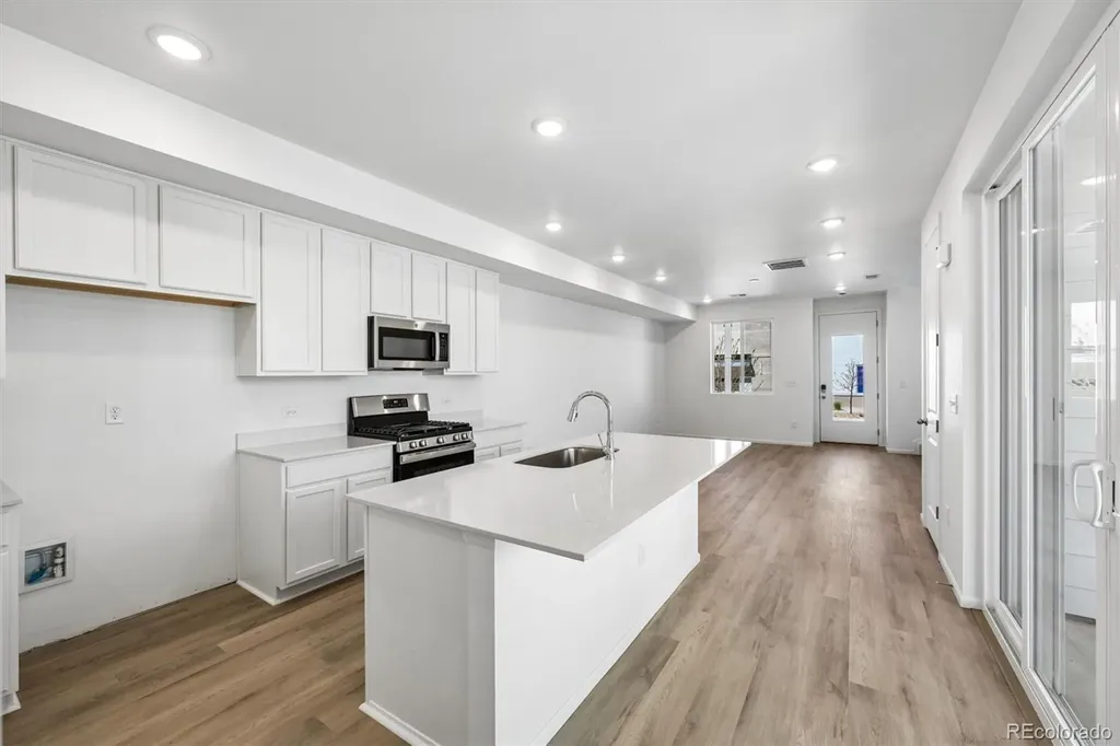 542 Pagosa Street Aurora CO 80017