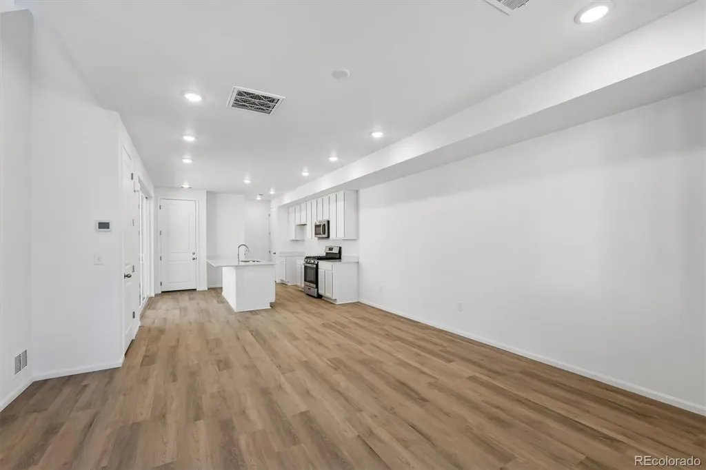 542 Pagosa Street Aurora CO 80017