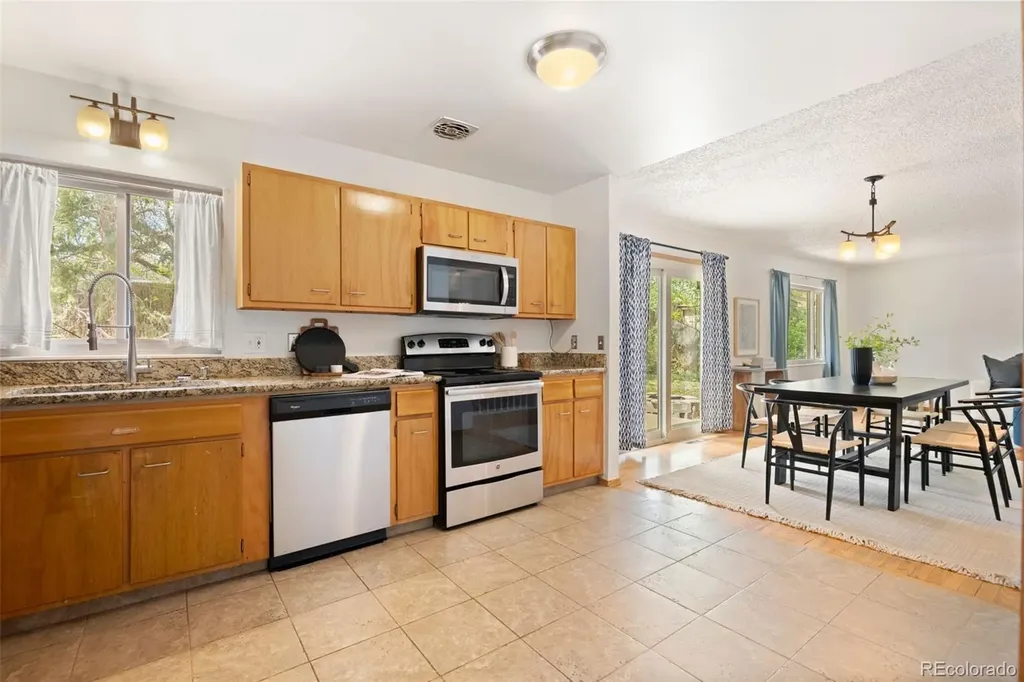951 S Taft Street Lakewood CO 80228