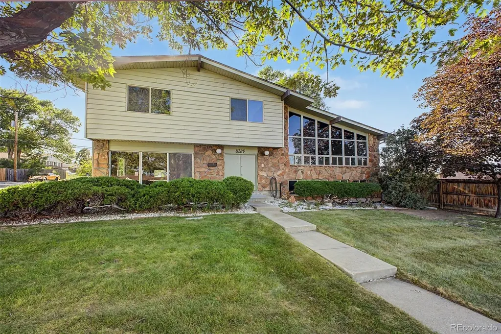 8289 Greenwood Boulevard Denver CO 80221