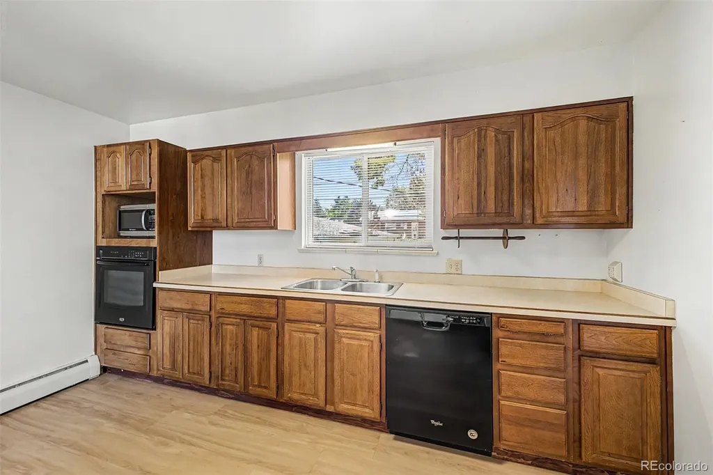 8289 Greenwood Boulevard Denver CO 80221