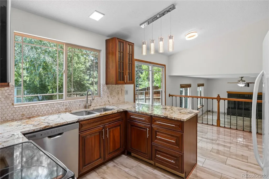 8725 Meadowlark Circle Highlands Ranch CO 80126