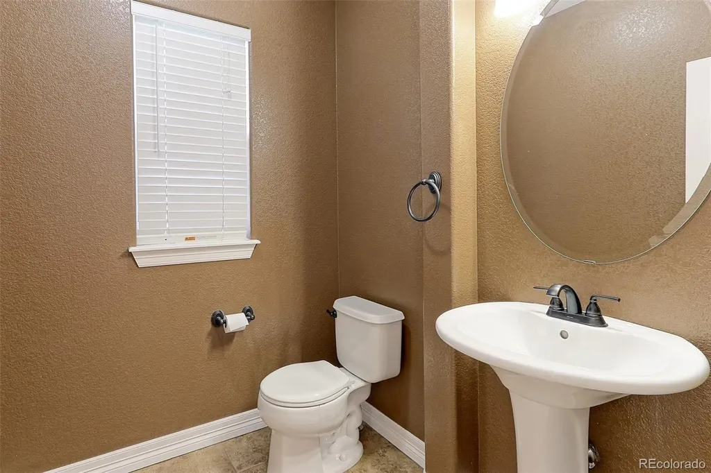 6260 Saddleback Avenue Longmont CO 80504