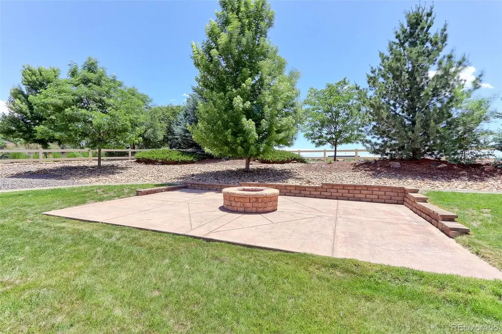 6260 Saddleback Avenue Longmont CO 80504