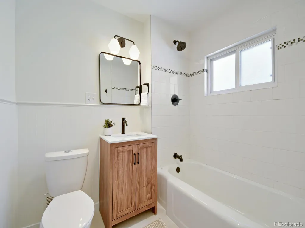 4985 Newton Street Denver CO 80221
