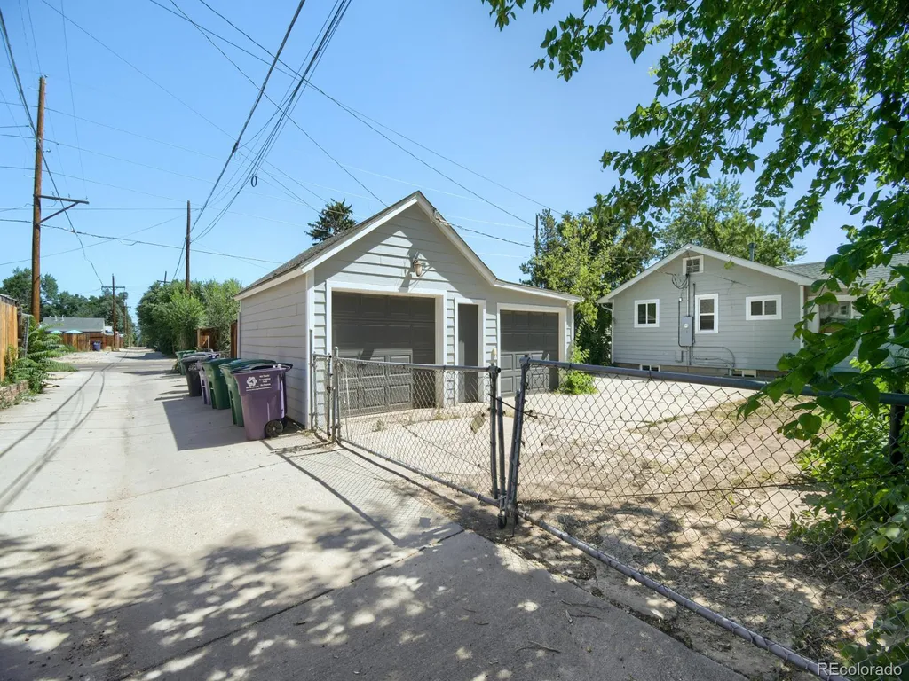 4985 Newton Street Denver CO 80221