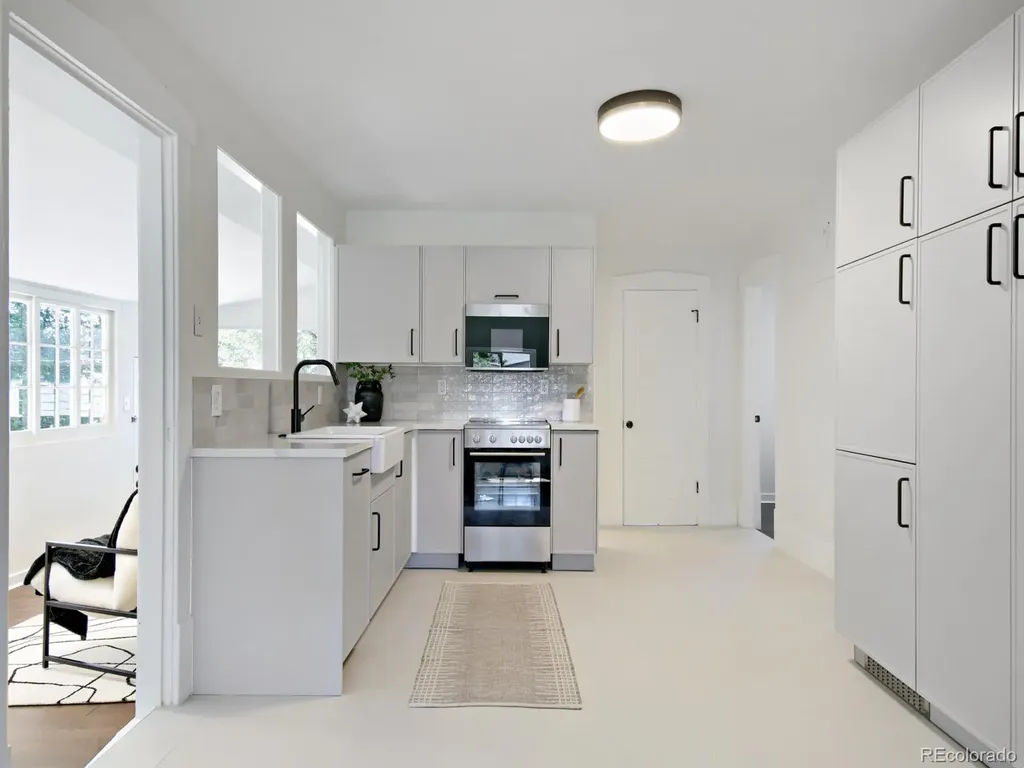 4985 Newton Street Denver CO 80221