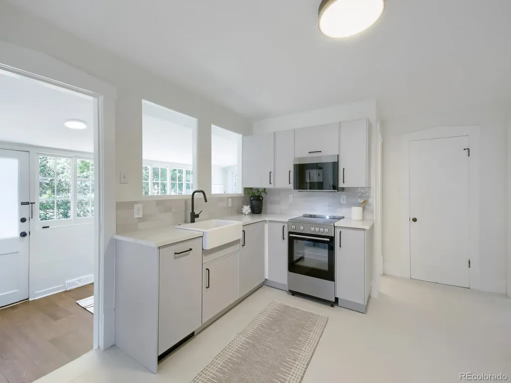 4985 Newton Street Denver CO 80221