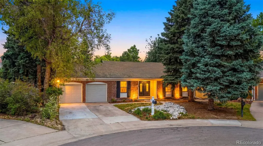 2713 S Paris Place Aurora CO 80014