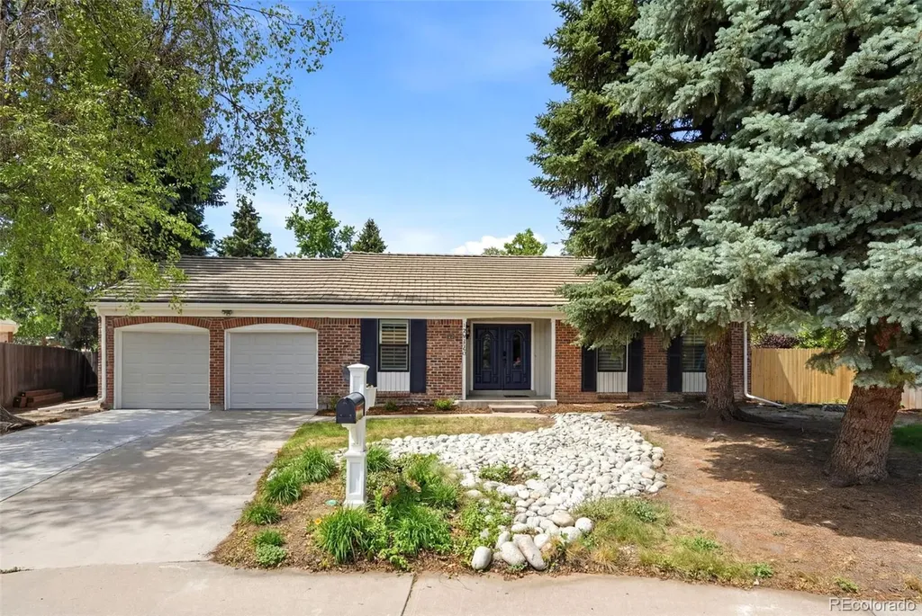 2713 S Paris Place Aurora CO 80014
