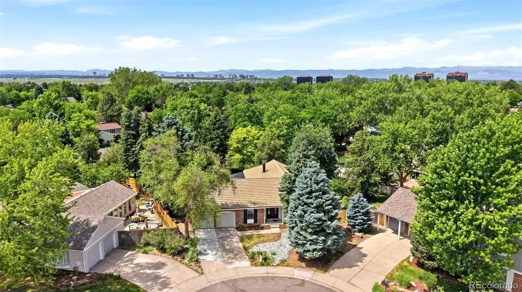2713 S Paris Place Aurora CO 80014