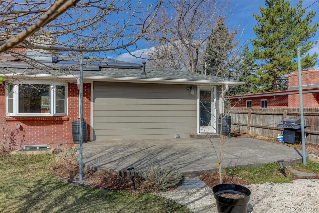 6174 S Fairfield Street Littleton CO 80120