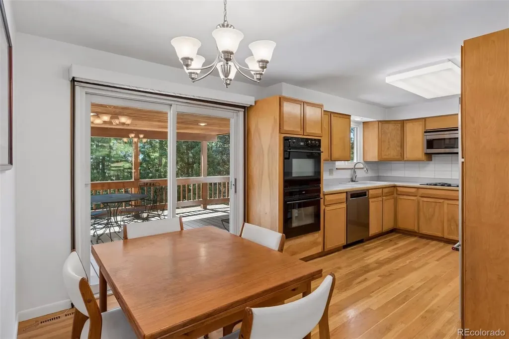 2083 S Alton Way Denver CO 80231