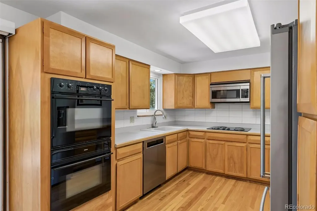 2083 S Alton Way Denver CO 80231