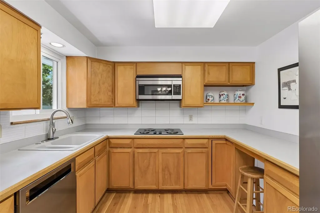 2083 S Alton Way Denver CO 80231