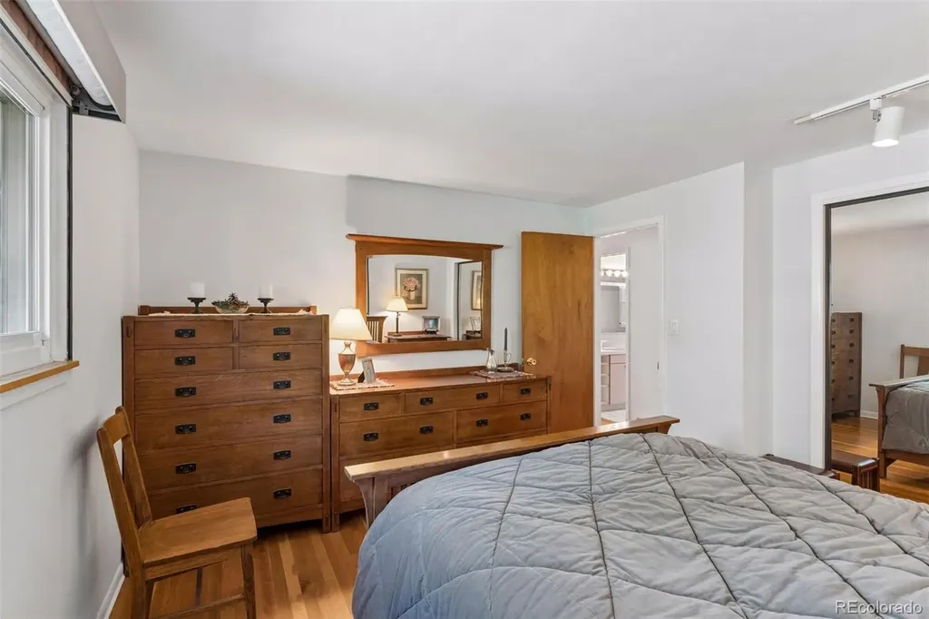 2083 S Alton Way Denver CO 80231