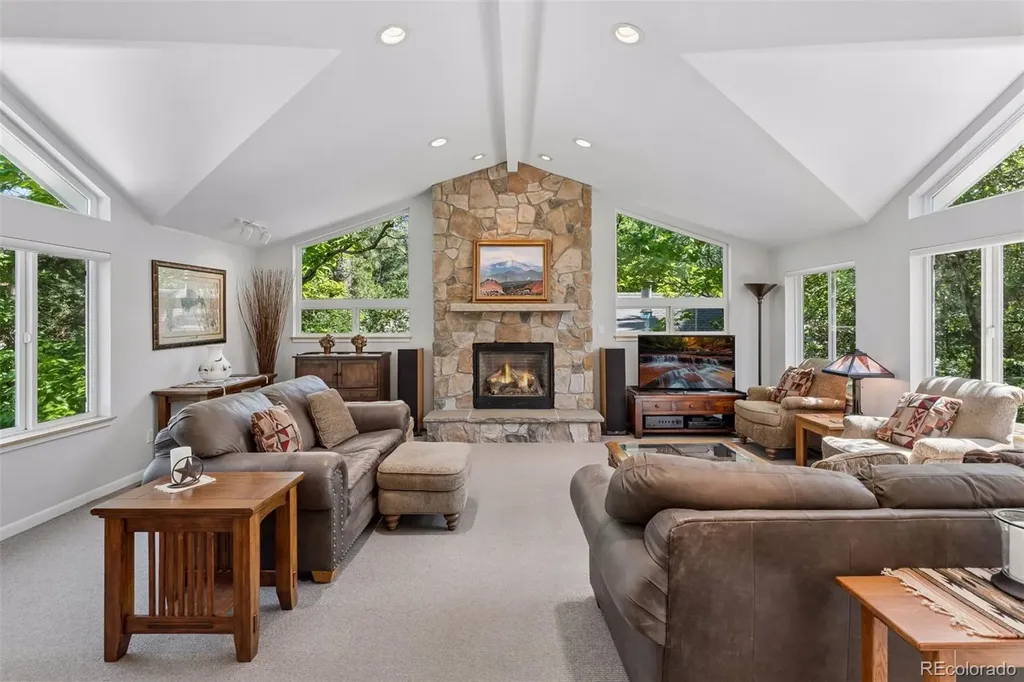 2083 S Alton Way Denver CO 80231