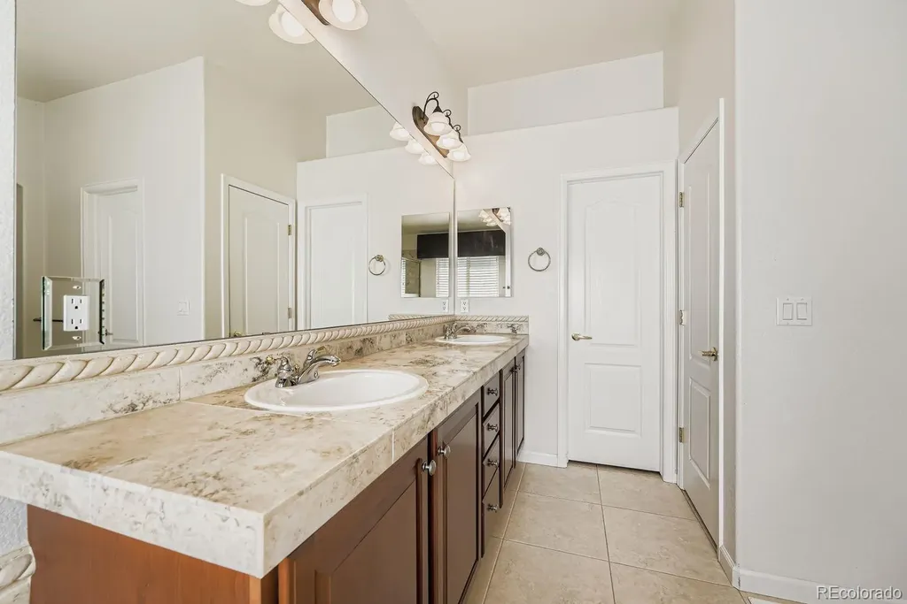 22754 E Rowland Drive Aurora CO 80016