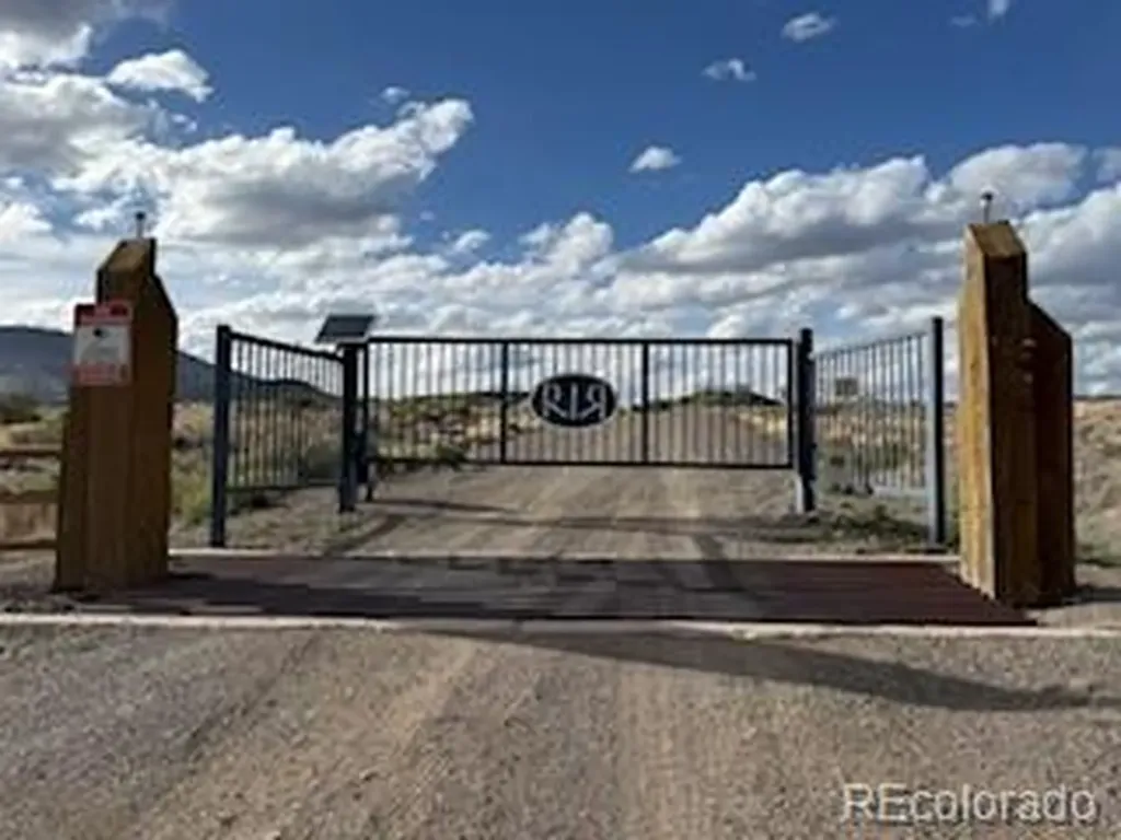 553 E Pfeiffer Loop South Fork CO 81154