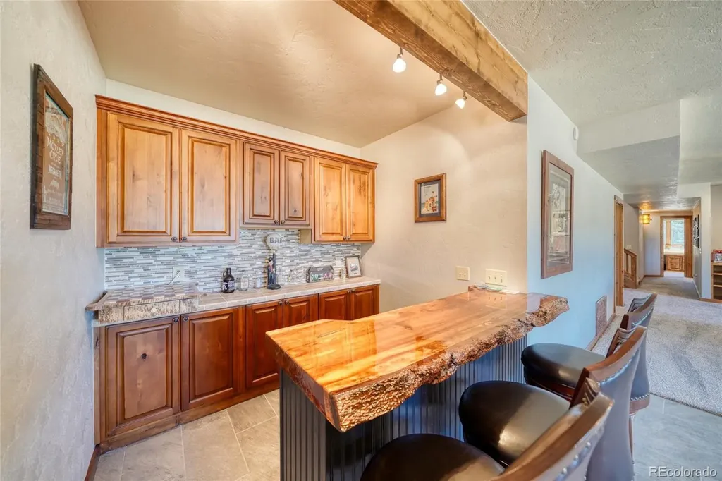 100 Reatta Road Westcliffe CO 81252
