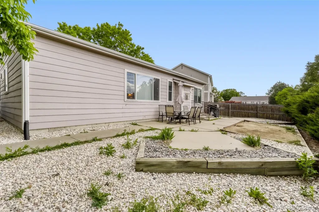 15677 E Quincy Lane Aurora CO 80015