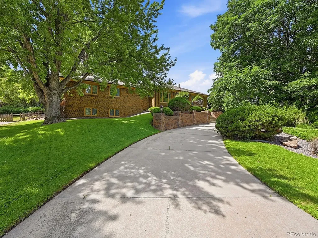 30 Dutch Creek Drive Littleton CO 80123