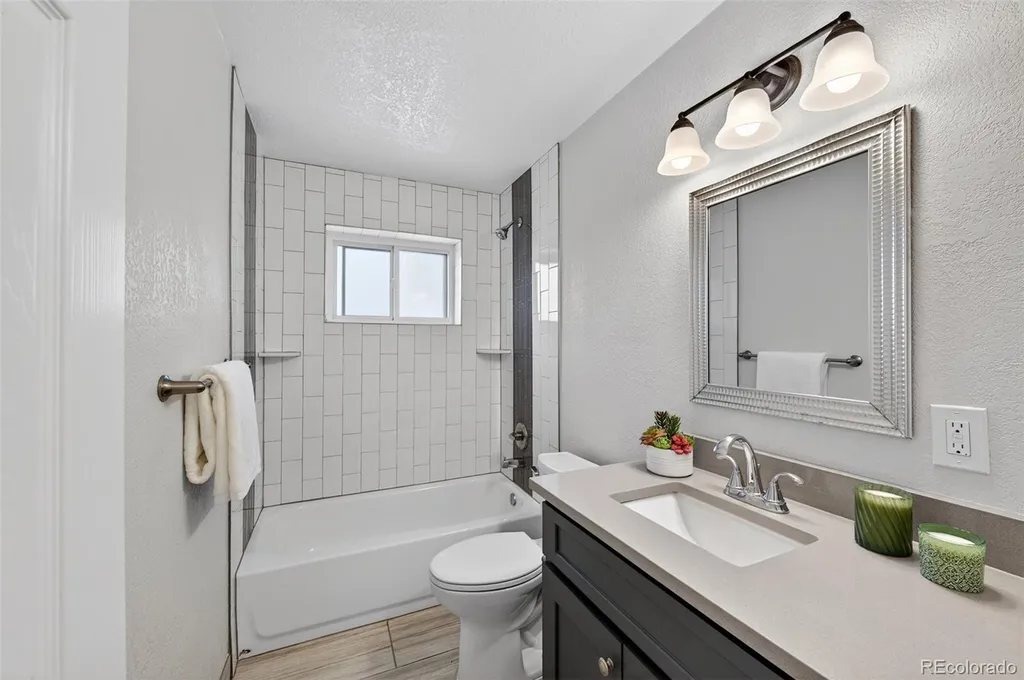 1769 Hanover Street Aurora CO 80010