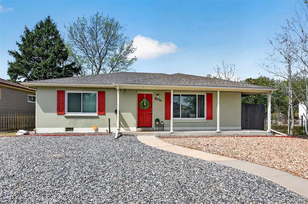 1769 Hanover Street Aurora CO 80010