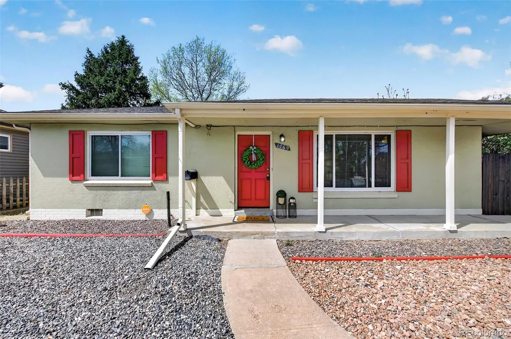1769 Hanover Street Aurora CO 80010