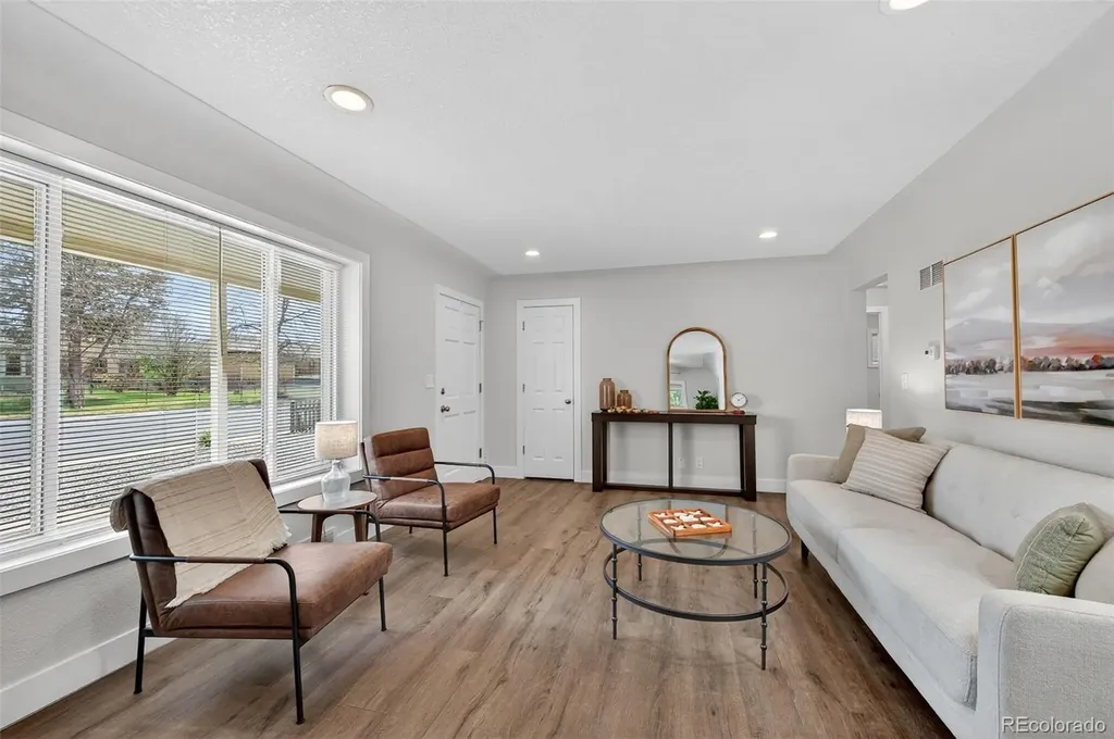 1769 Hanover Street Aurora CO 80010