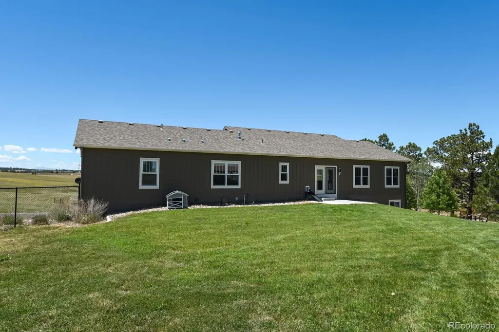 6200 Canyon Trail Elizabeth CO 80107