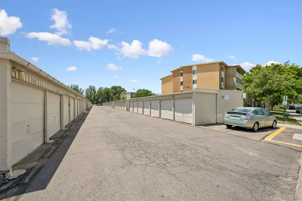 665 S Alton Way Denver CO 80247