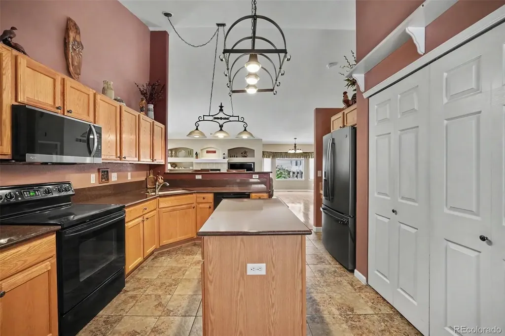 19158 W 61st Avenue Golden CO 80403