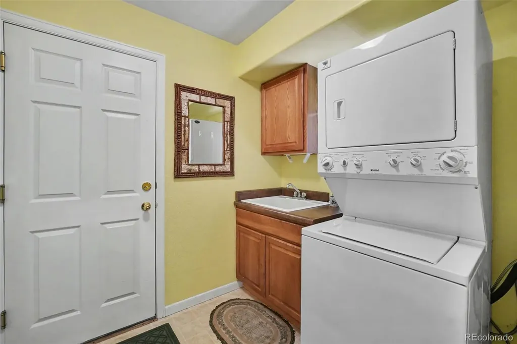 19158 W 61st Avenue Golden CO 80403