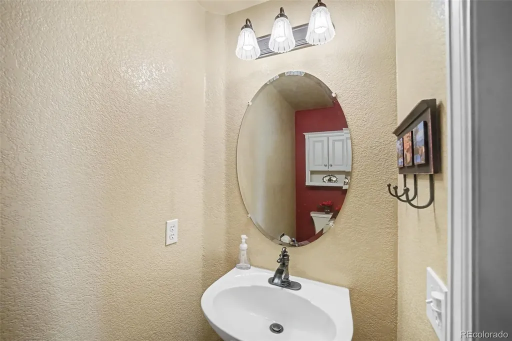 19158 W 61st Avenue Golden CO 80403