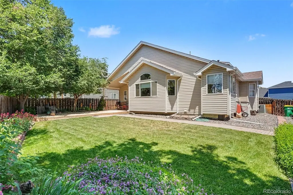 19158 W 61st Avenue Golden CO 80403
