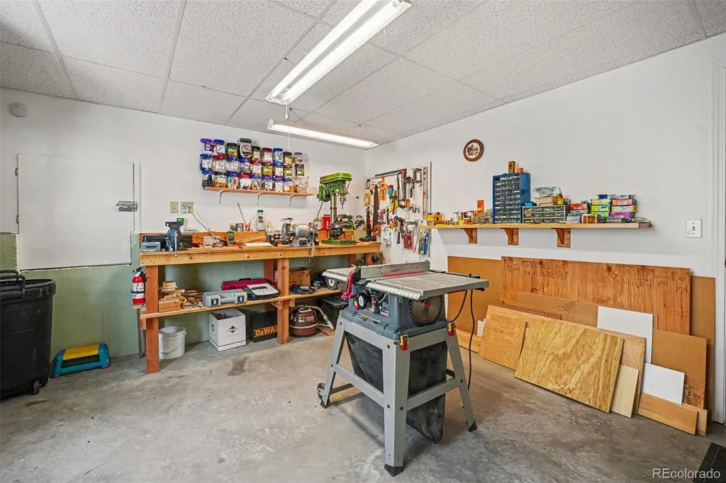 19158 W 61st Avenue Golden CO 80403