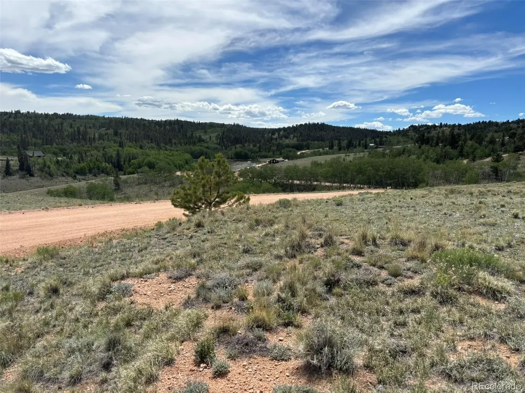 135 Hawk Way Como CO 80432